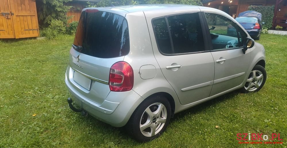 2010' Renault Modus photo #2