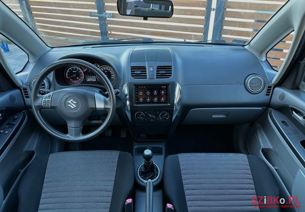 2013' Suzuki SX4 1.6 Comfort Plus photo #5