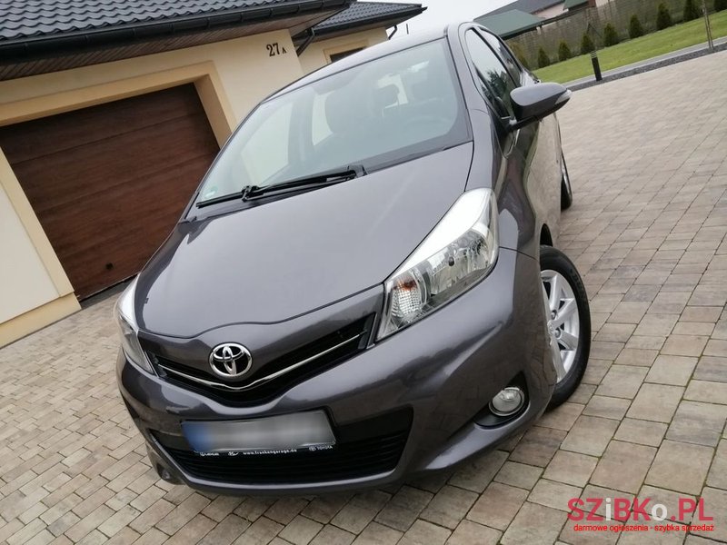 2011' Toyota Yaris 1.33 Dynamic photo #5