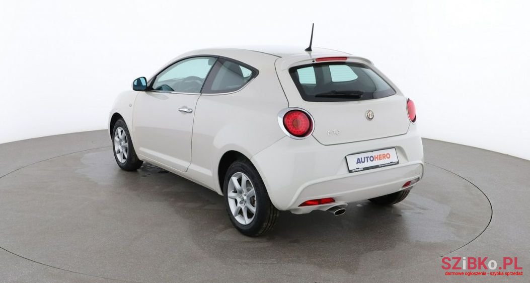 2015' Alfa Romeo MiTo photo #3