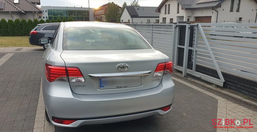 2013' Toyota Avensis photo #6