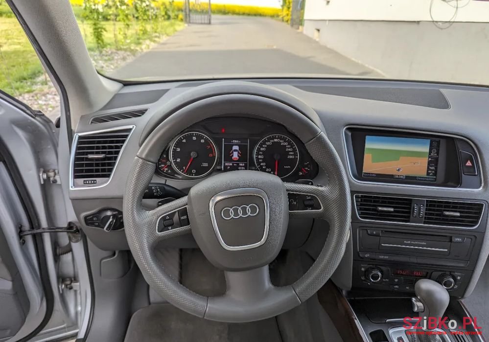 2009' Audi Q5 2.0 Tfsi Quattro Tiptronic photo #3
