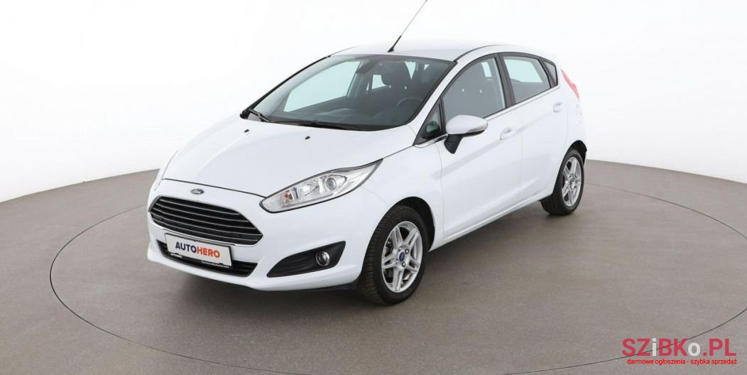2013' Ford Fiesta photo #1
