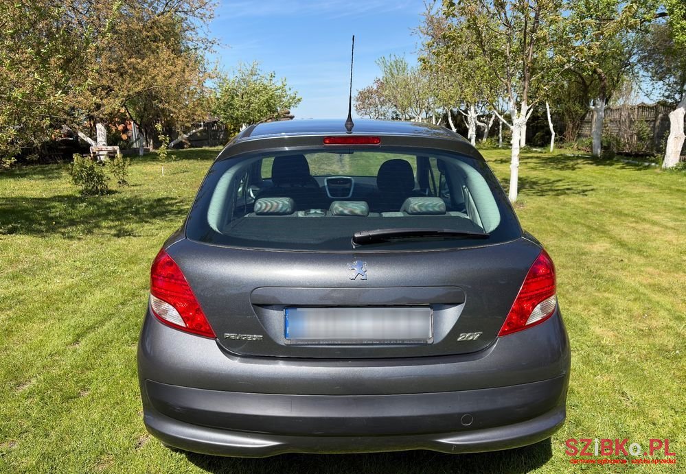 2011' Peugeot 207 photo #2