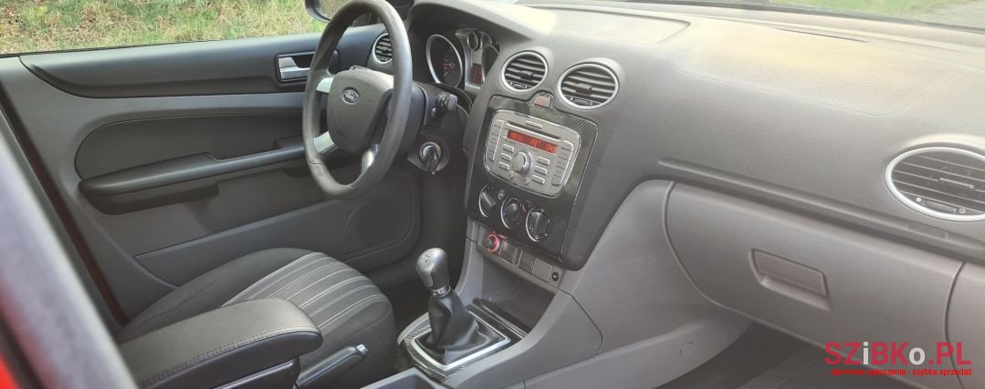 2009' Ford Focus photo #4