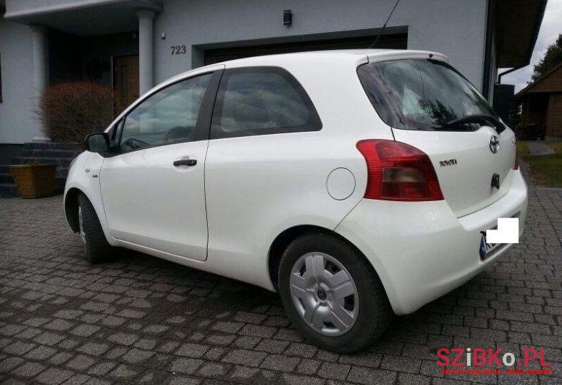 2007' Toyota Yaris photo #1