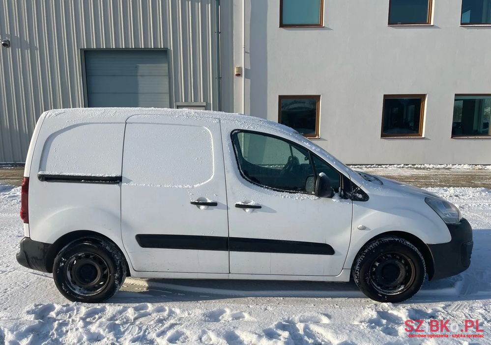 2015' Peugeot Partner 1.6 Hdi Outdoor photo #1