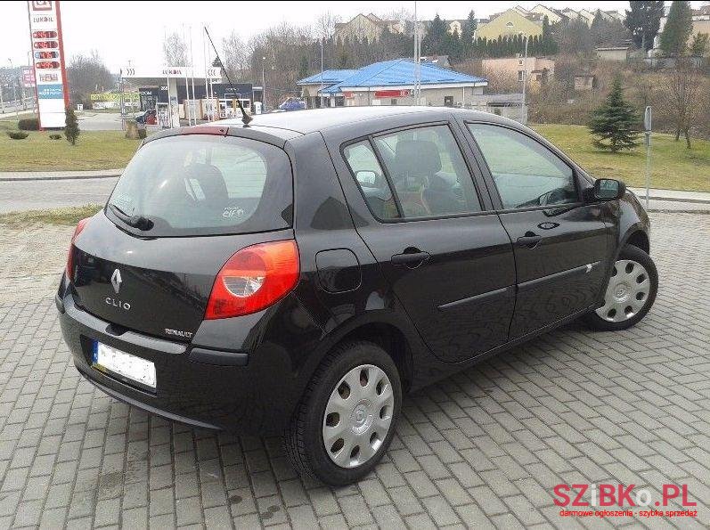2007' Renault Clio photo #2