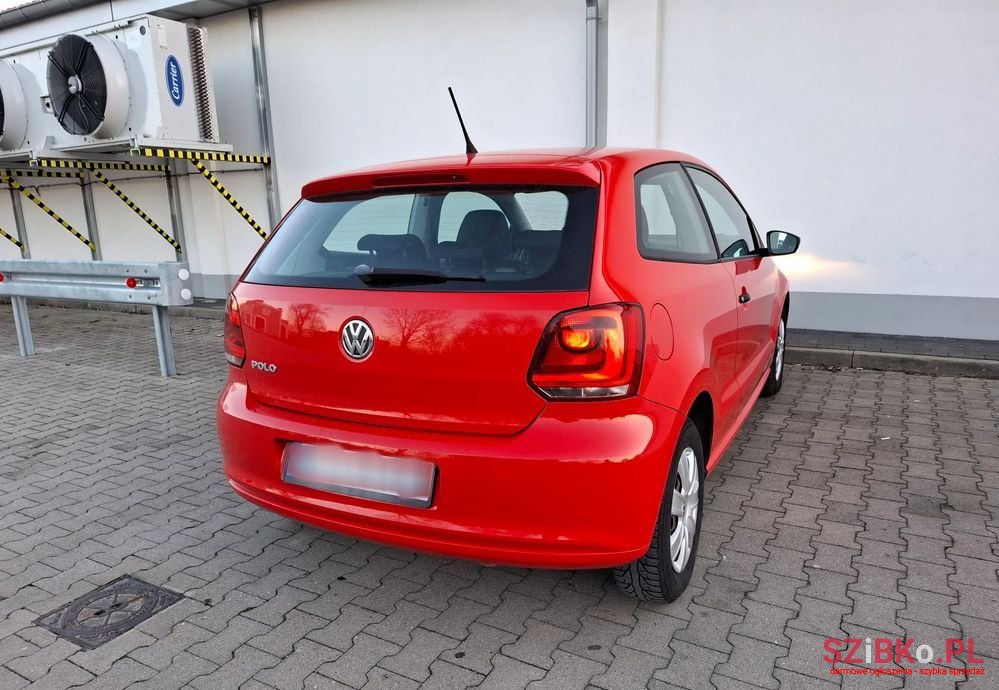 2013' Volkswagen Polo photo #3