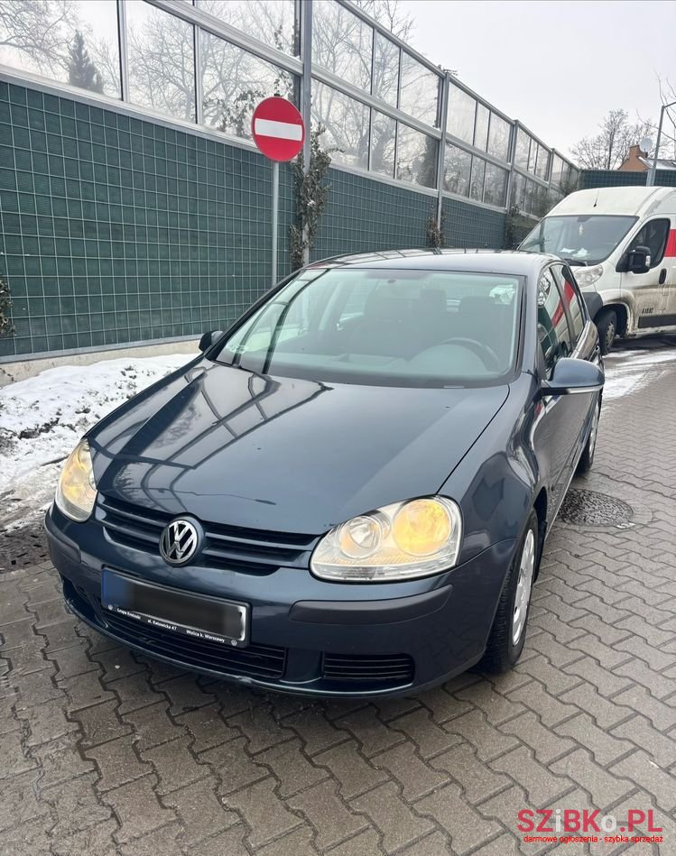 2005' Volkswagen Golf photo #1