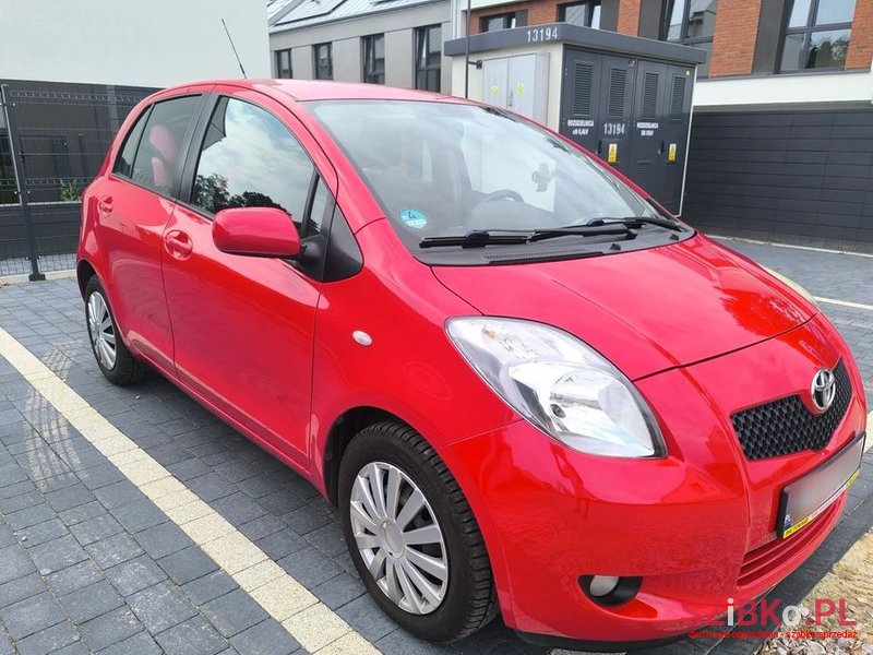 2008' Toyota Yaris 1.3 Vvt-I Sol photo #3