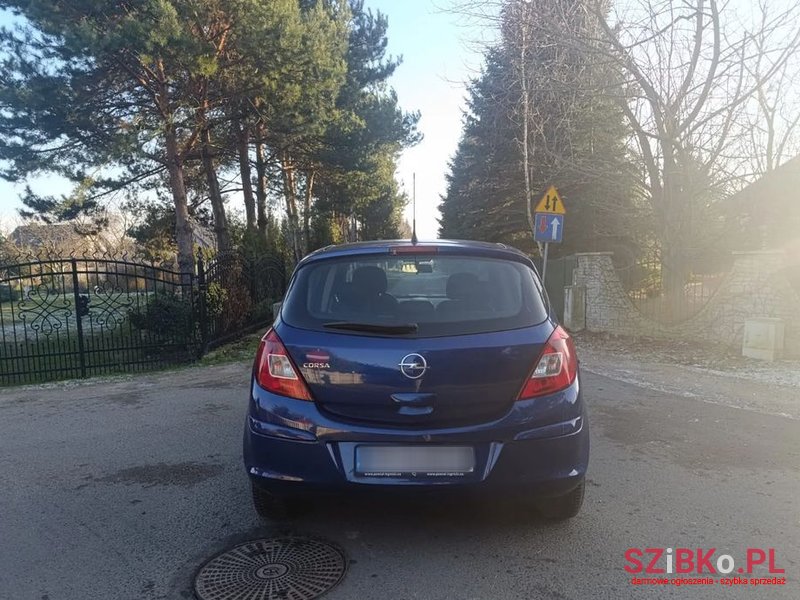 2009' Opel Corsa 1.2 16V Cosmo photo #2