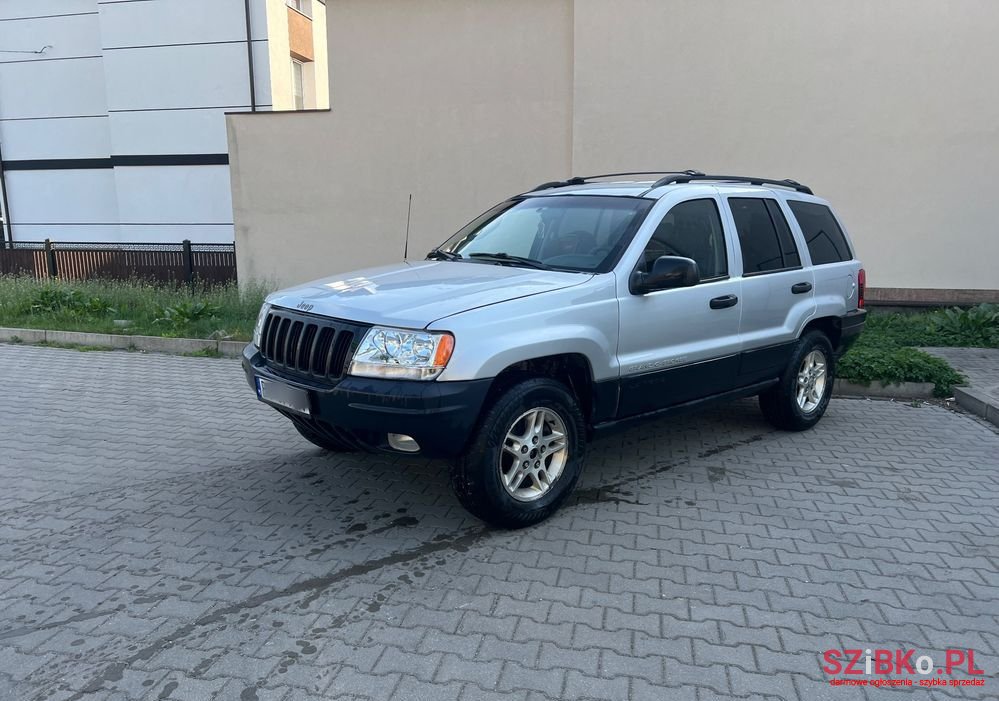 2004' Jeep Grand Cherokee 4.0 Laredo photo #2