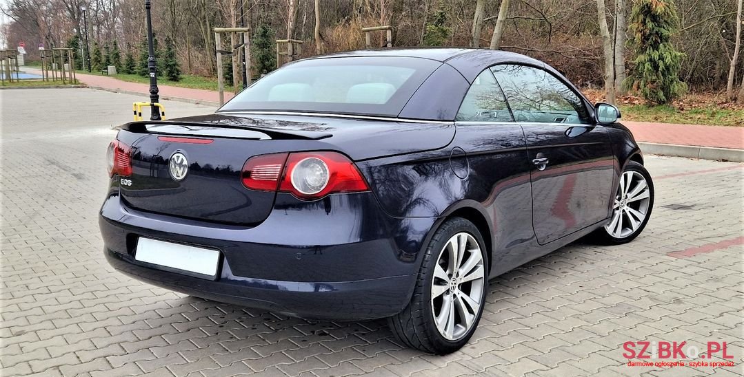 2008' Volkswagen Eos photo #3