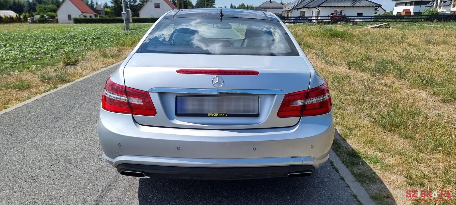 2009' Mercedes-Benz E-Class photo #6