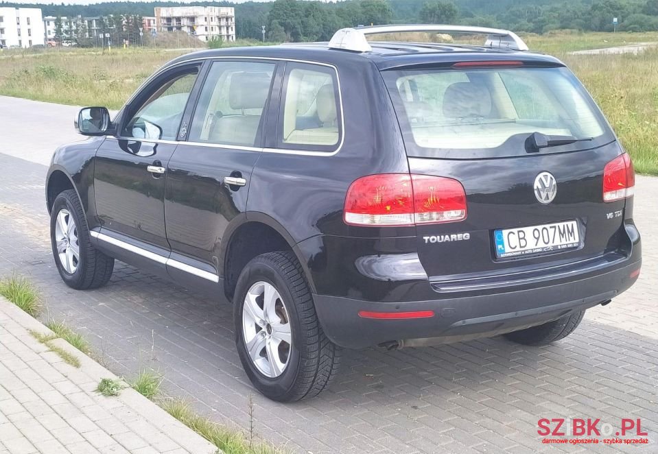 2005' Volkswagen Touareg photo #4