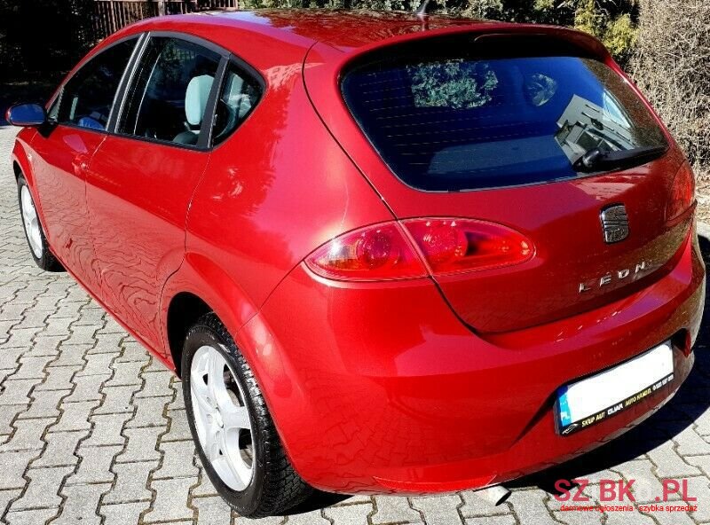 2007' SEAT Leon photo #2