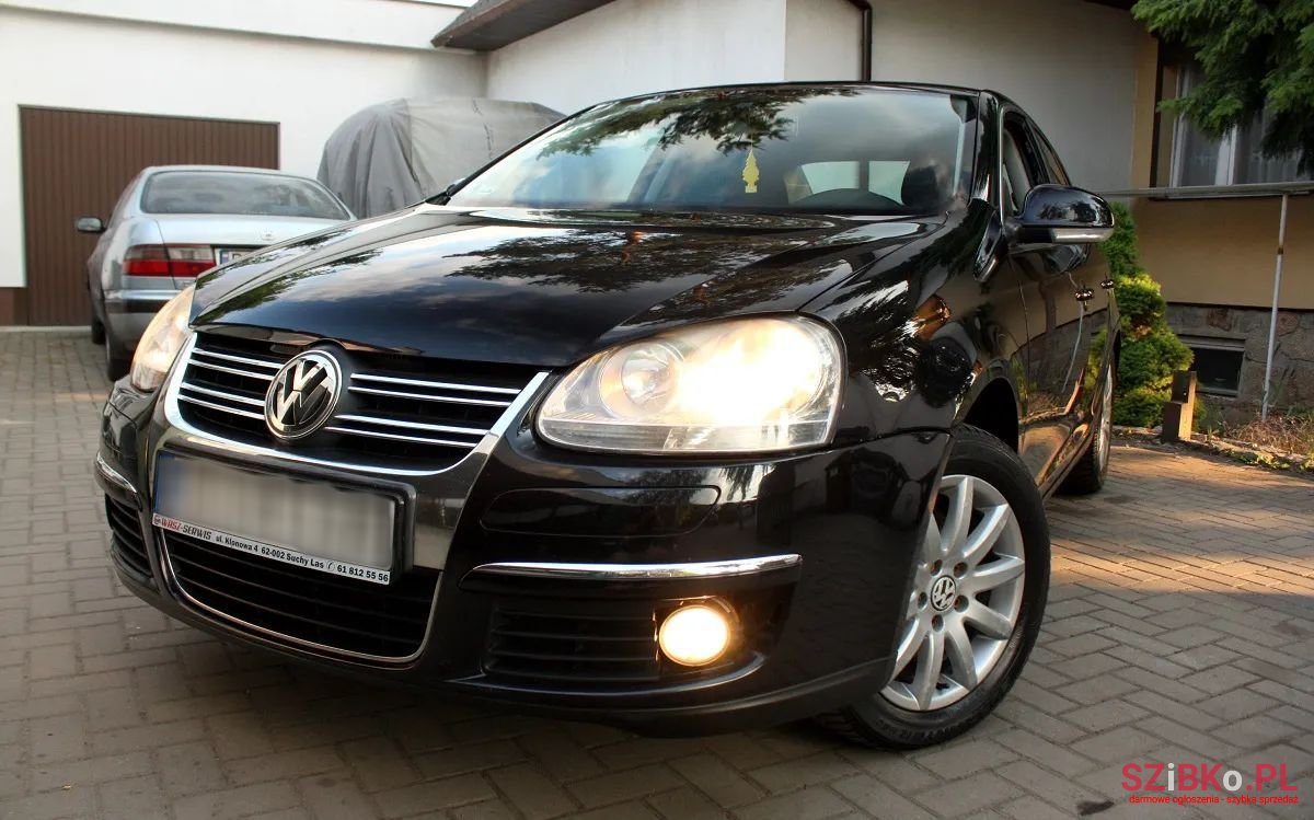 2009' Volkswagen Jetta photo #3