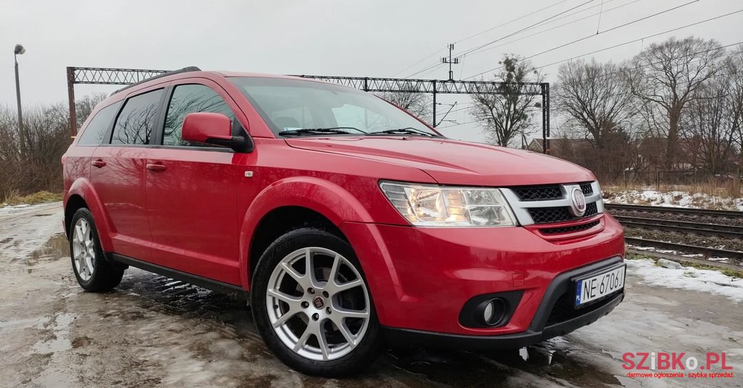 2012' Fiat Freemont photo #4