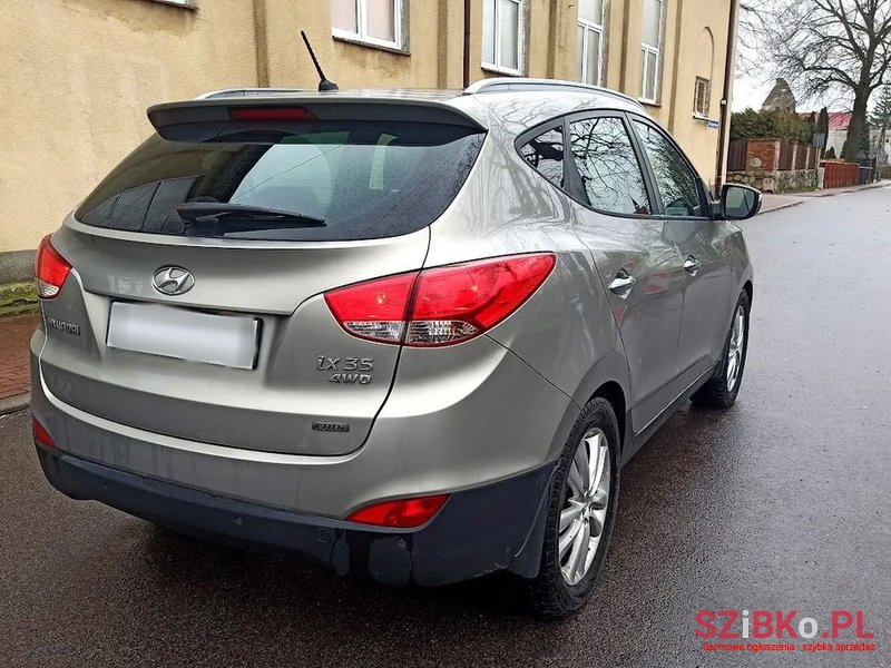 2010' Hyundai ix35 2.0 Crdi Style photo #5