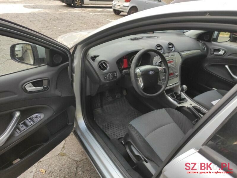 2010' Ford Mondeo photo #4