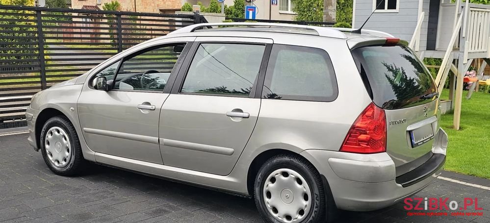 2007' Peugeot 307 1.6 Hdi Sporty photo #5
