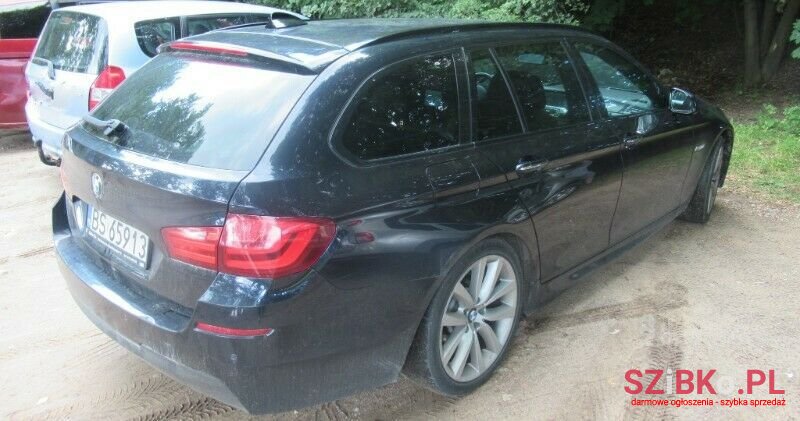 2012' BMW 520 photo #5