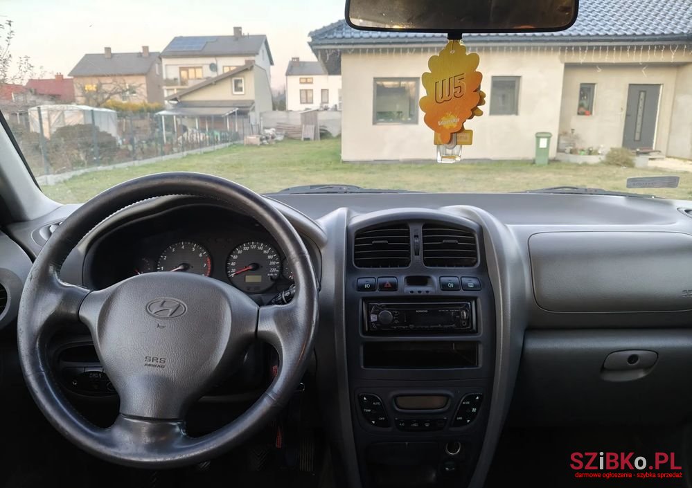 2004' Hyundai Santa Fe 2.4 Gls 2Wd photo #3