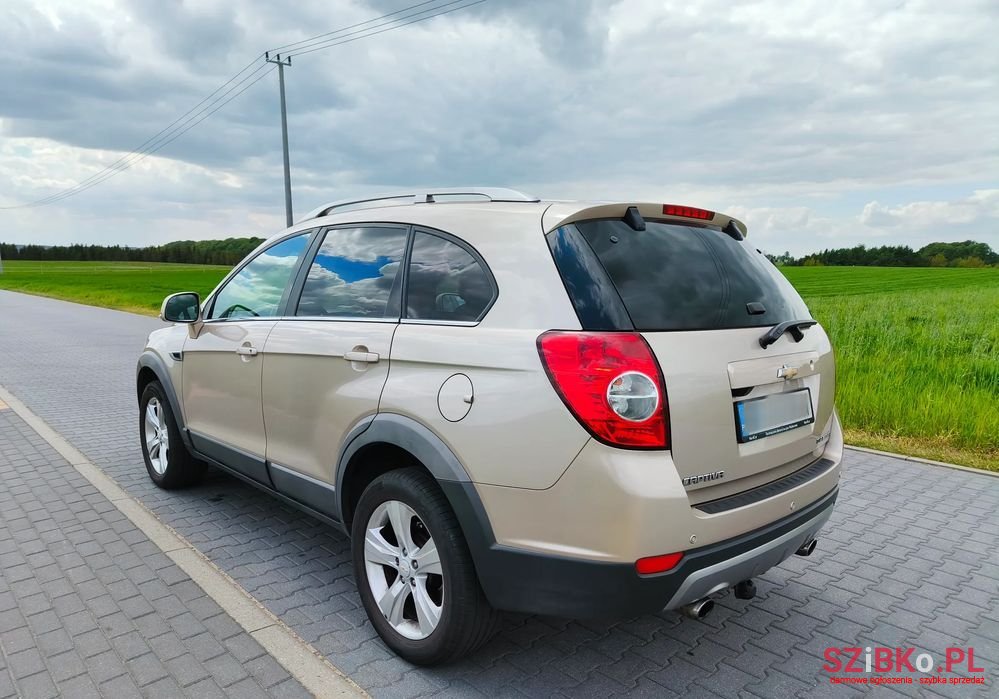 2011' Chevrolet Captiva 2.2 D Lt+ photo #5