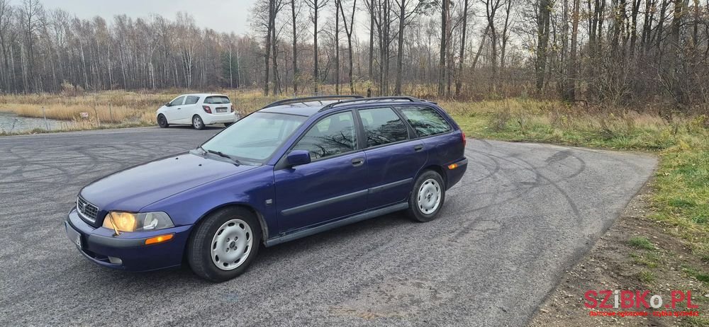 2003' Volvo V40 photo #2