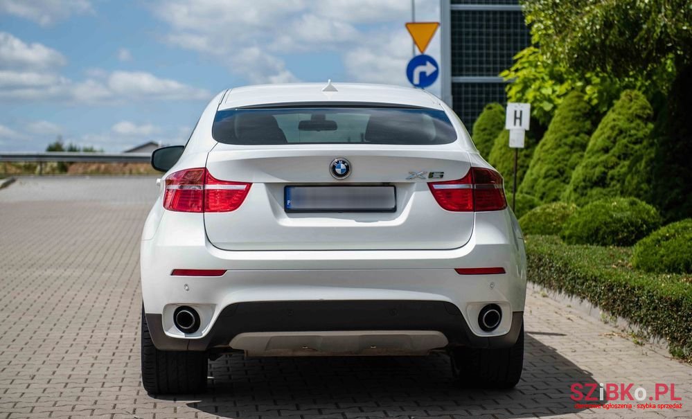 2011' BMW X6 Xdrive35I photo #3