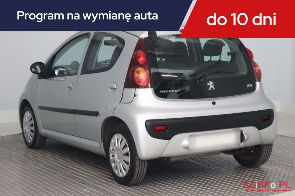 2012' Peugeot 107 photo #4