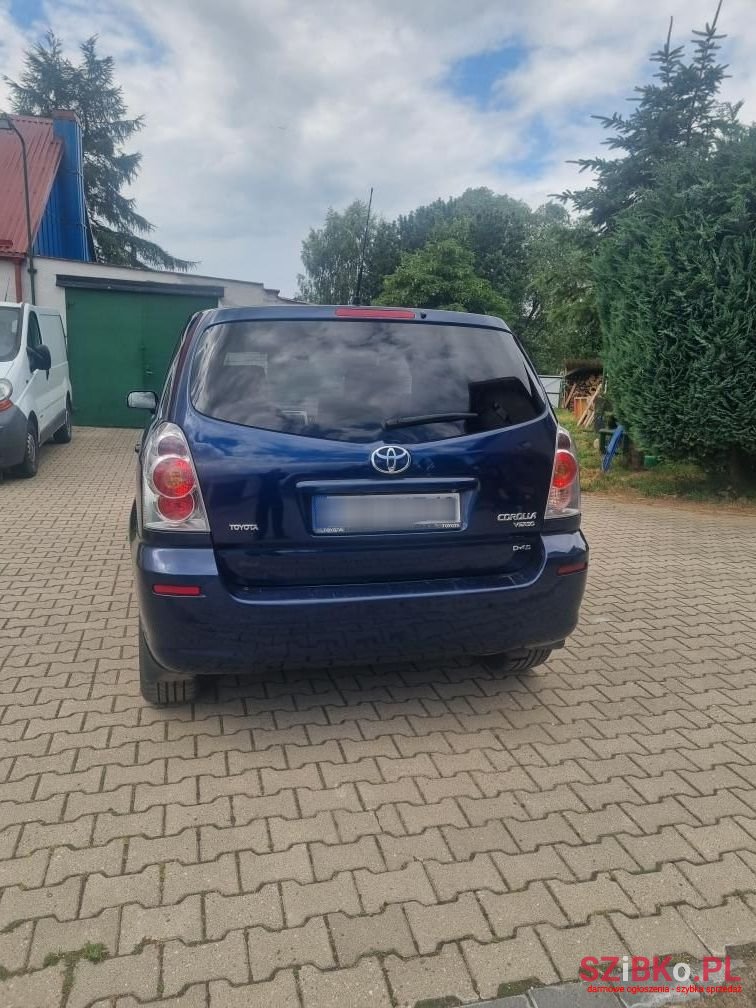 2007' Toyota Corolla Verso photo #5
