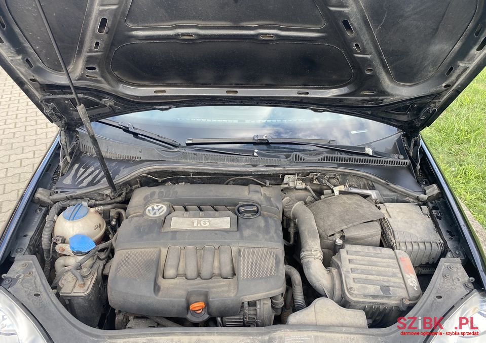 2007' Volkswagen Golf photo #3