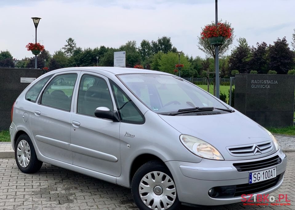 2008' Citroen Xsara Picasso photo #2