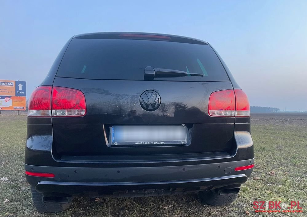 2006' Volkswagen Touareg photo #3