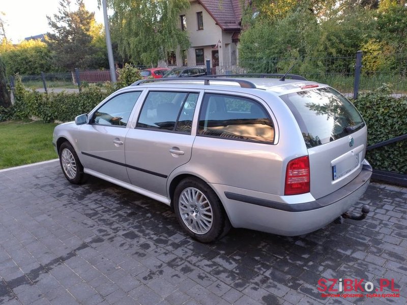 2002' Skoda Octavia 1.6 Classic photo #1