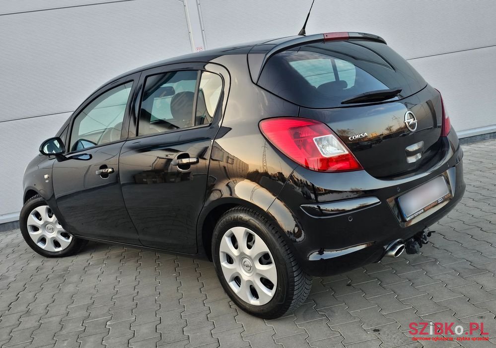 2012' Opel Corsa photo #3
