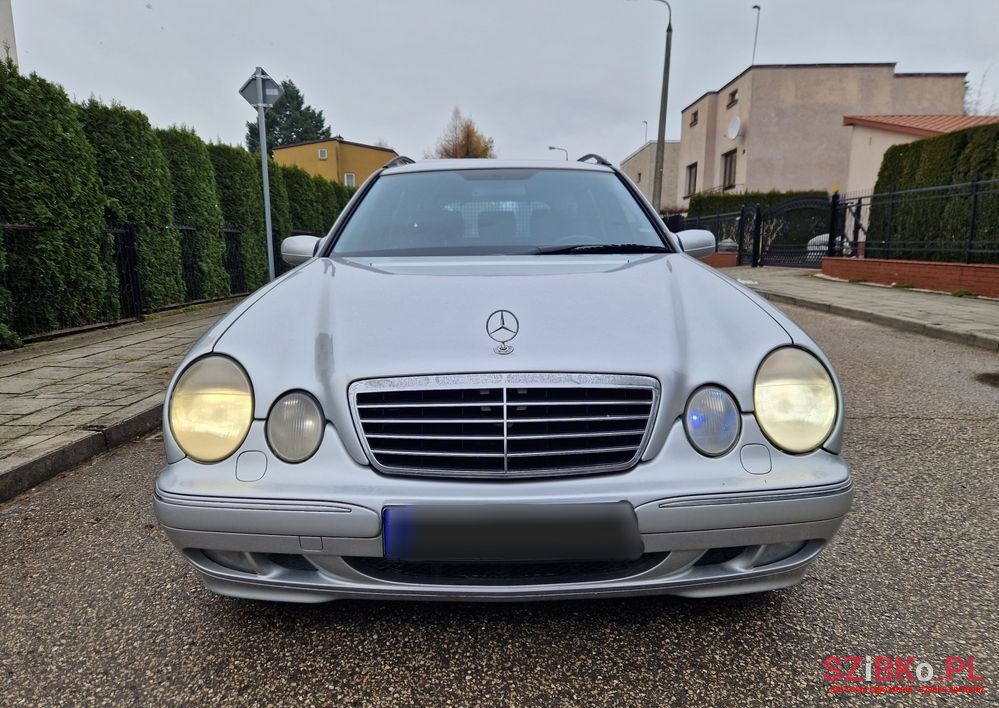 2001' Mercedes-Benz E-Class photo #3
