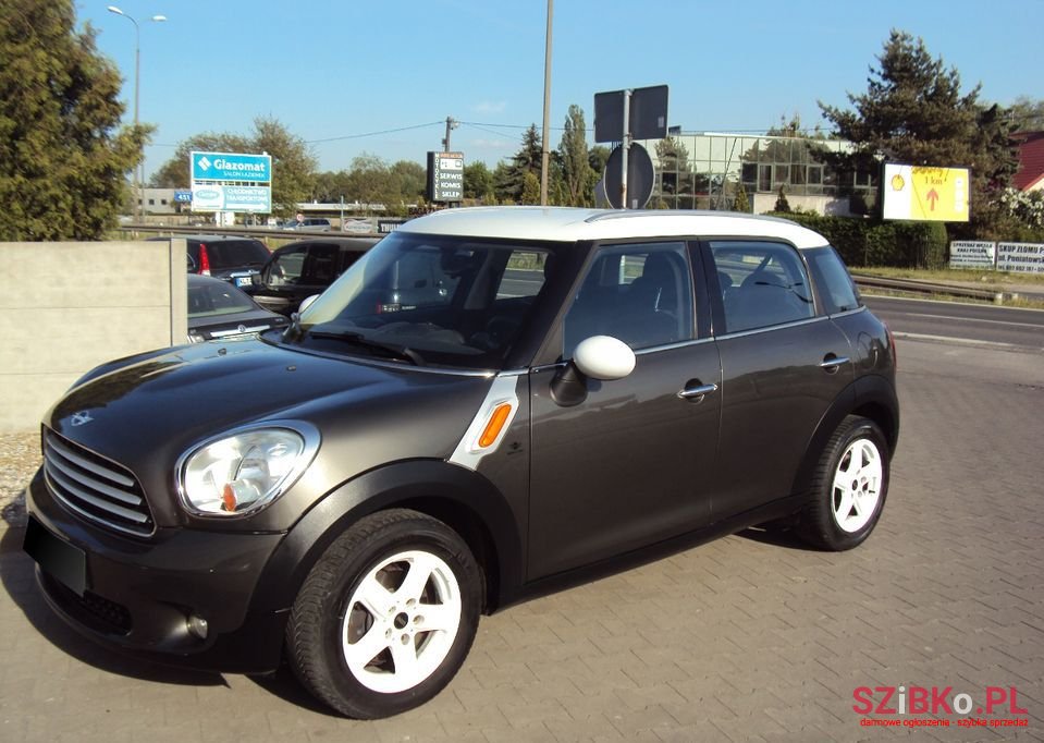 2010' MINI Countryman photo #2