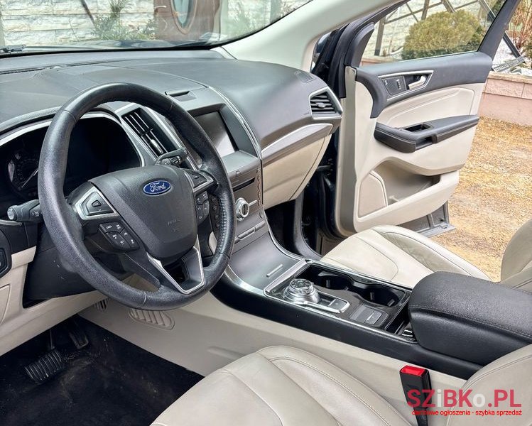 2019' Ford Edge photo #5