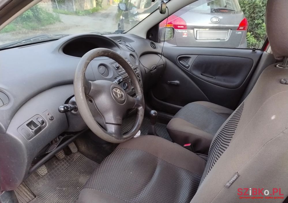 2003' Toyota Yaris 1.0 Terra photo #1