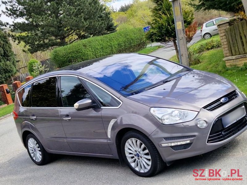 2011' Ford S-Max photo #3