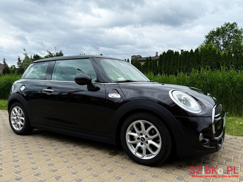 2015' MINI Cooper S Sport photo #1