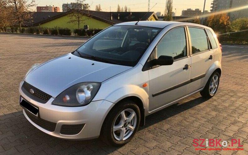 2008' Ford Fiesta photo #1