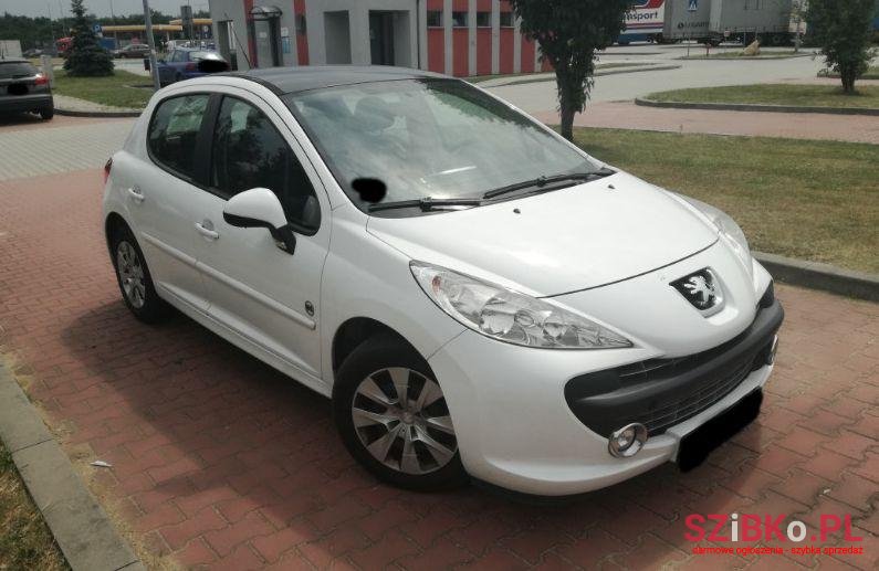 2009' Peugeot 207 photo #1