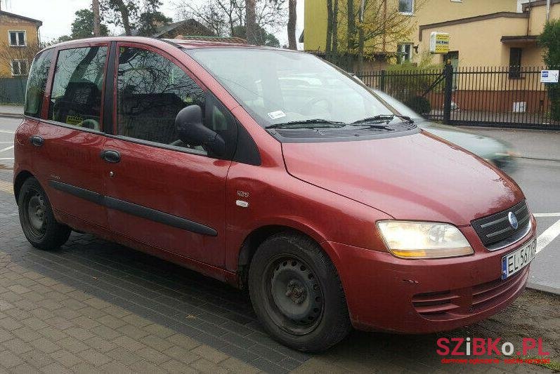 2005' Fiat Multipla photo #1