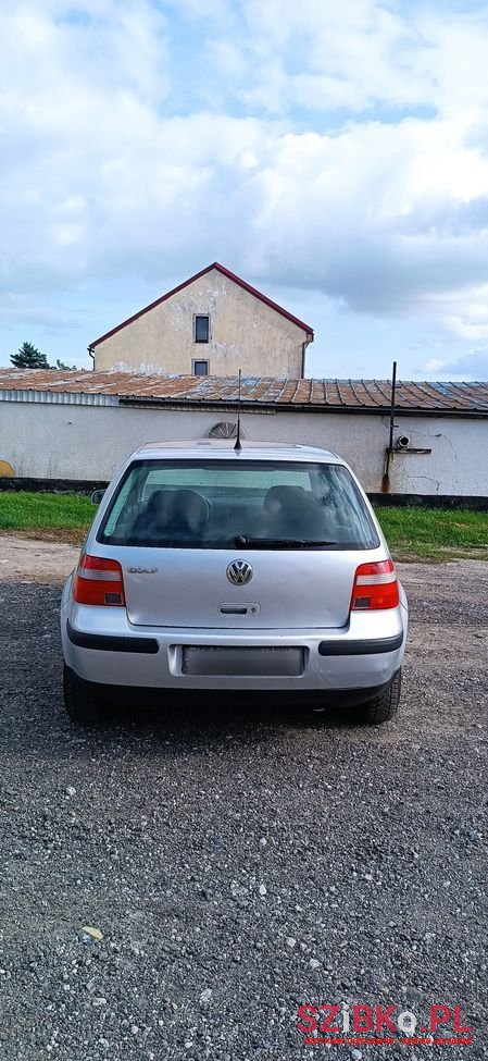 2003' Volkswagen Golf photo #6