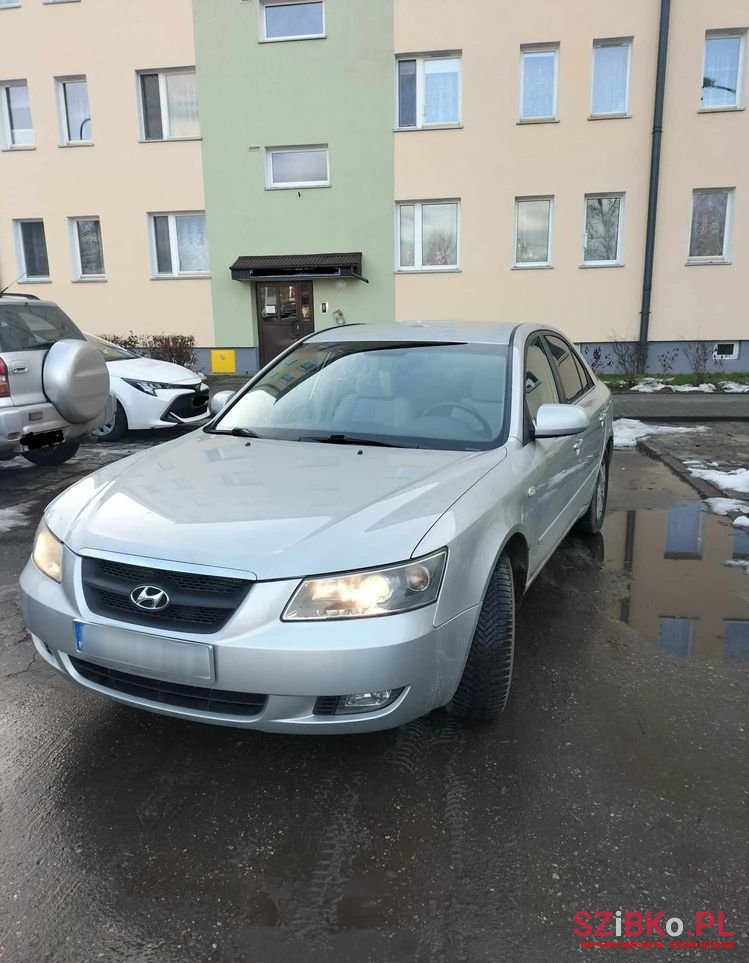 2007' Hyundai Sonata 2.0 Crdi Style photo #1