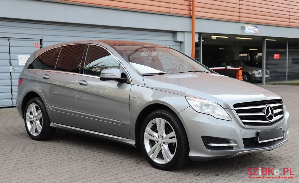 2010' Mercedes-Benz R-Class photo #1